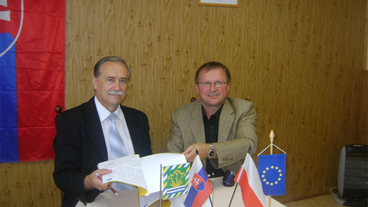 Fotografia fotogalérie Podpis partnerskej zmluvy