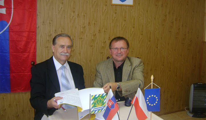 1. fotografia fotogalérie Podpis partnerskej zmluvy