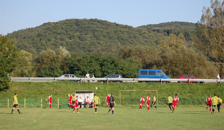 4. fotografia fotogalérie FK SLOVAN LOBE Nižná Sitnica: TJ VIHORLAT Z.Hámre