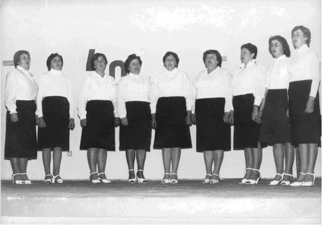 Ženská spevácka skupina  v roku 1983